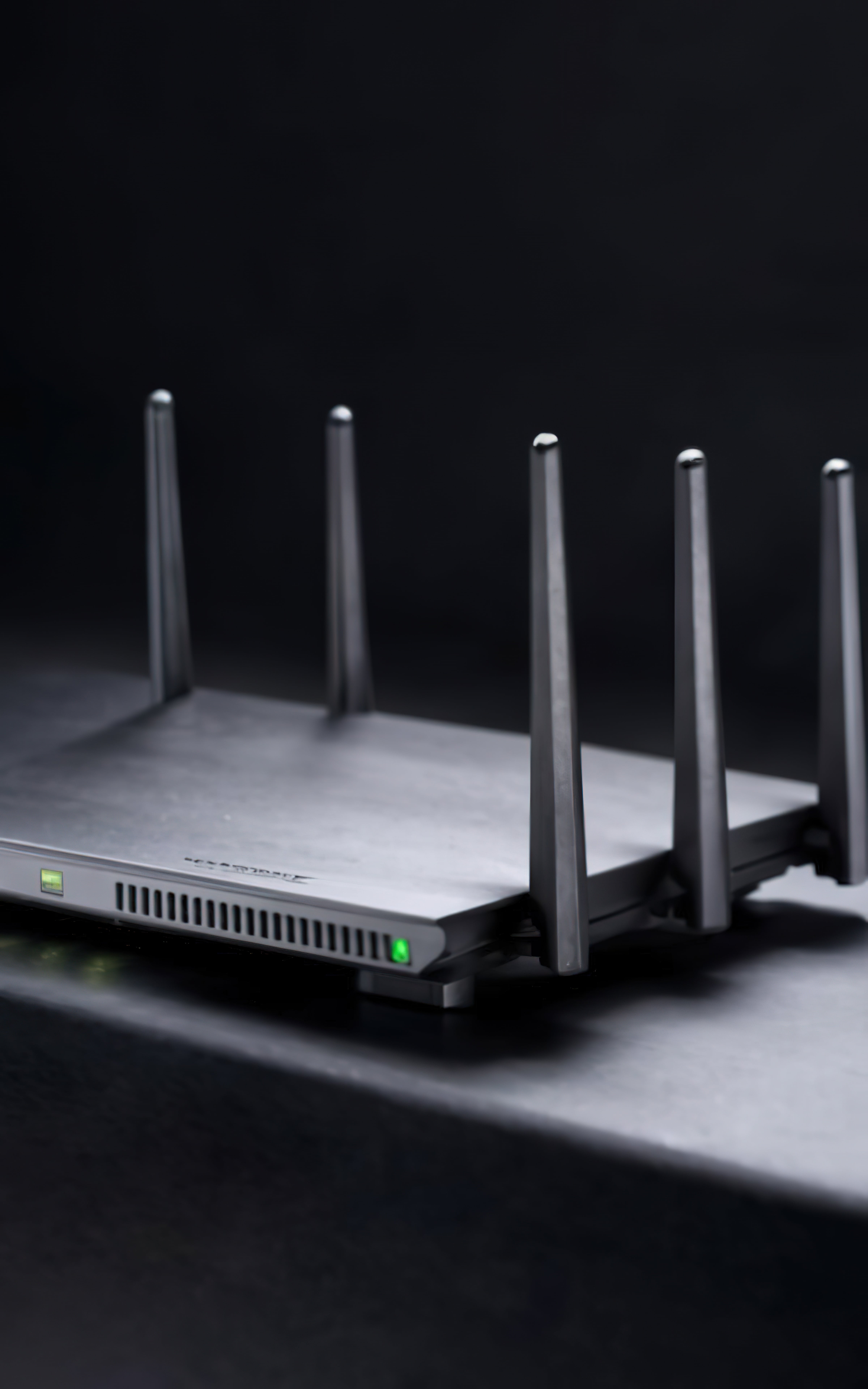 Nighthawk 8-Stream Tri-Band WiFi 6 Router, 6.6Gbps